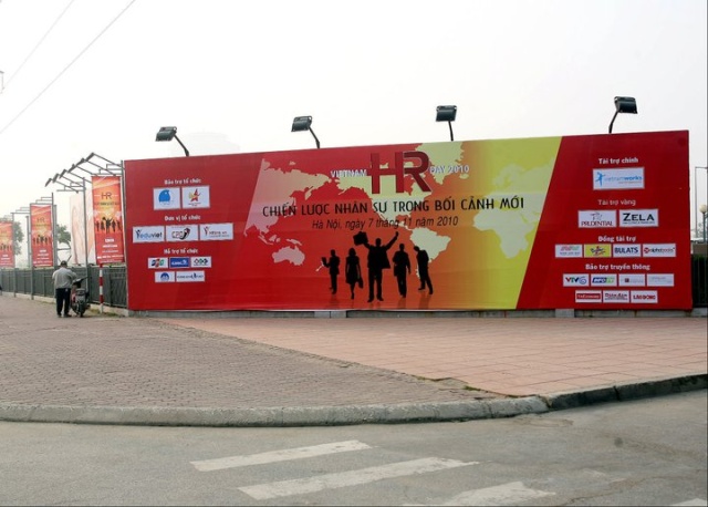 Báo giá thi công backdrop công ty Xuyên Việt